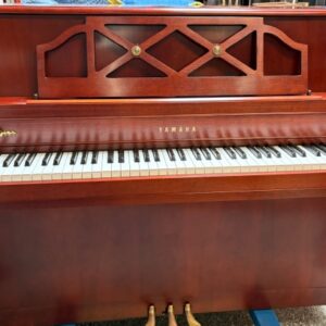 Yamaha  M475 Designer cherry console  45”