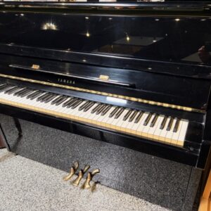 Yamaha  P2 console  Polished ebony  46”